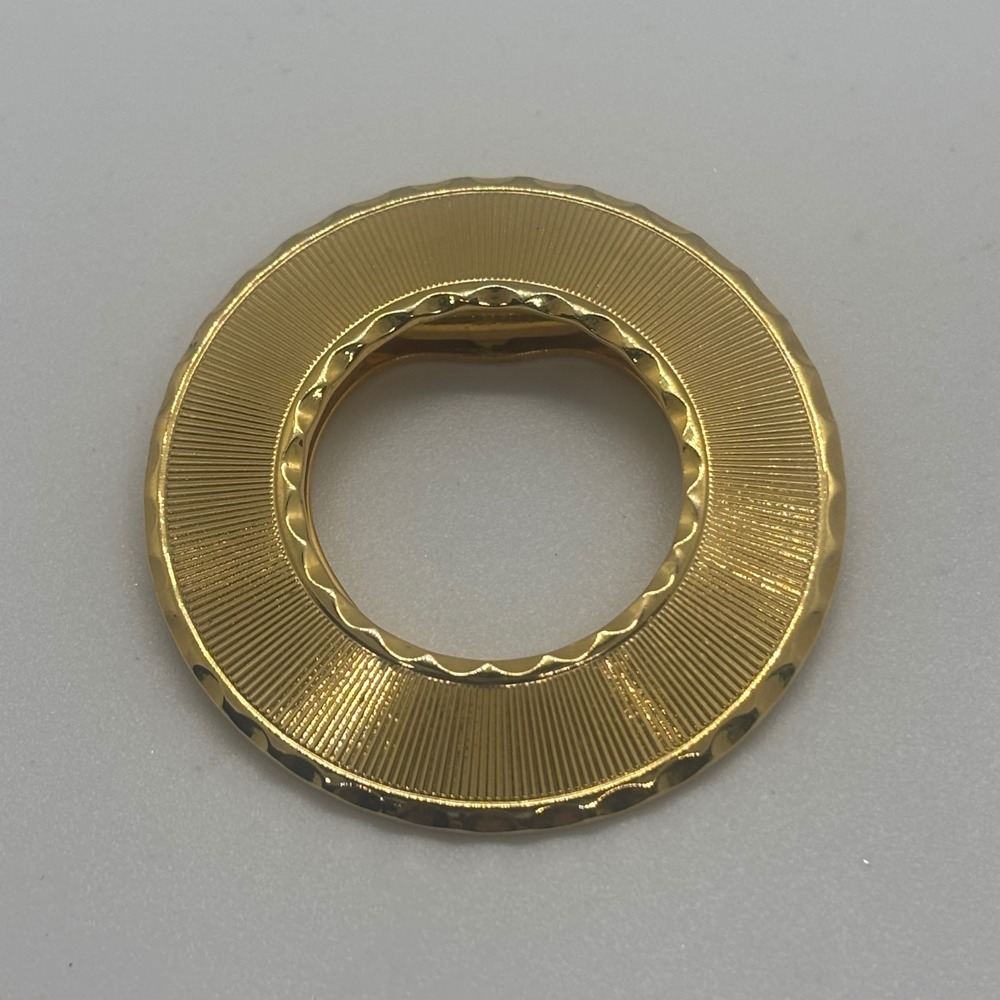 Lieba USA Vintage Scarf Clip Gold Tone Sunburst Scalloped Round Donut Accessory